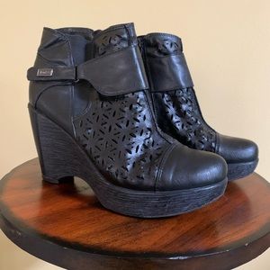 Jambu platform wedge bootie